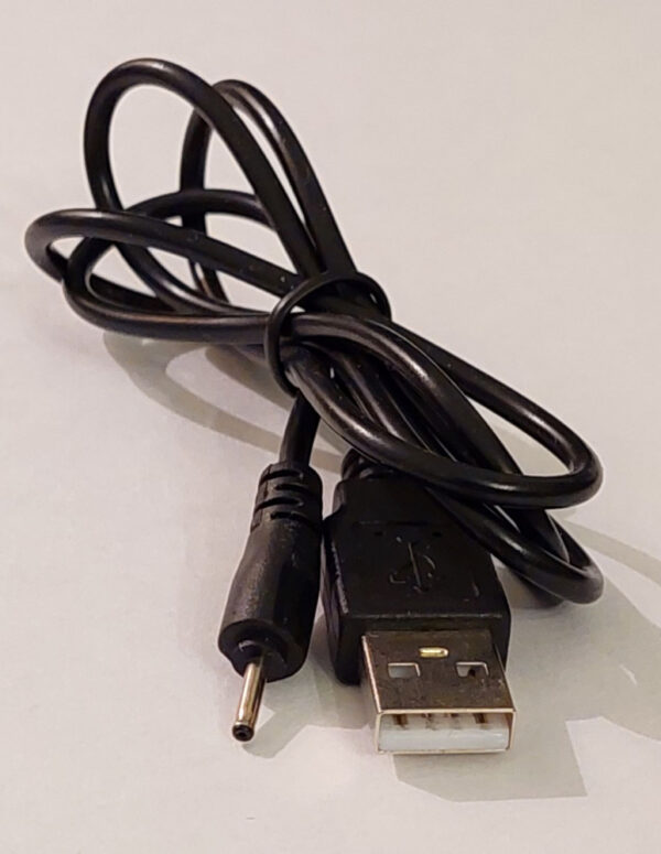 38kmusb.jpg USB töltő DC csatlakozó 38KM típusú nyomkövetőhöz.
